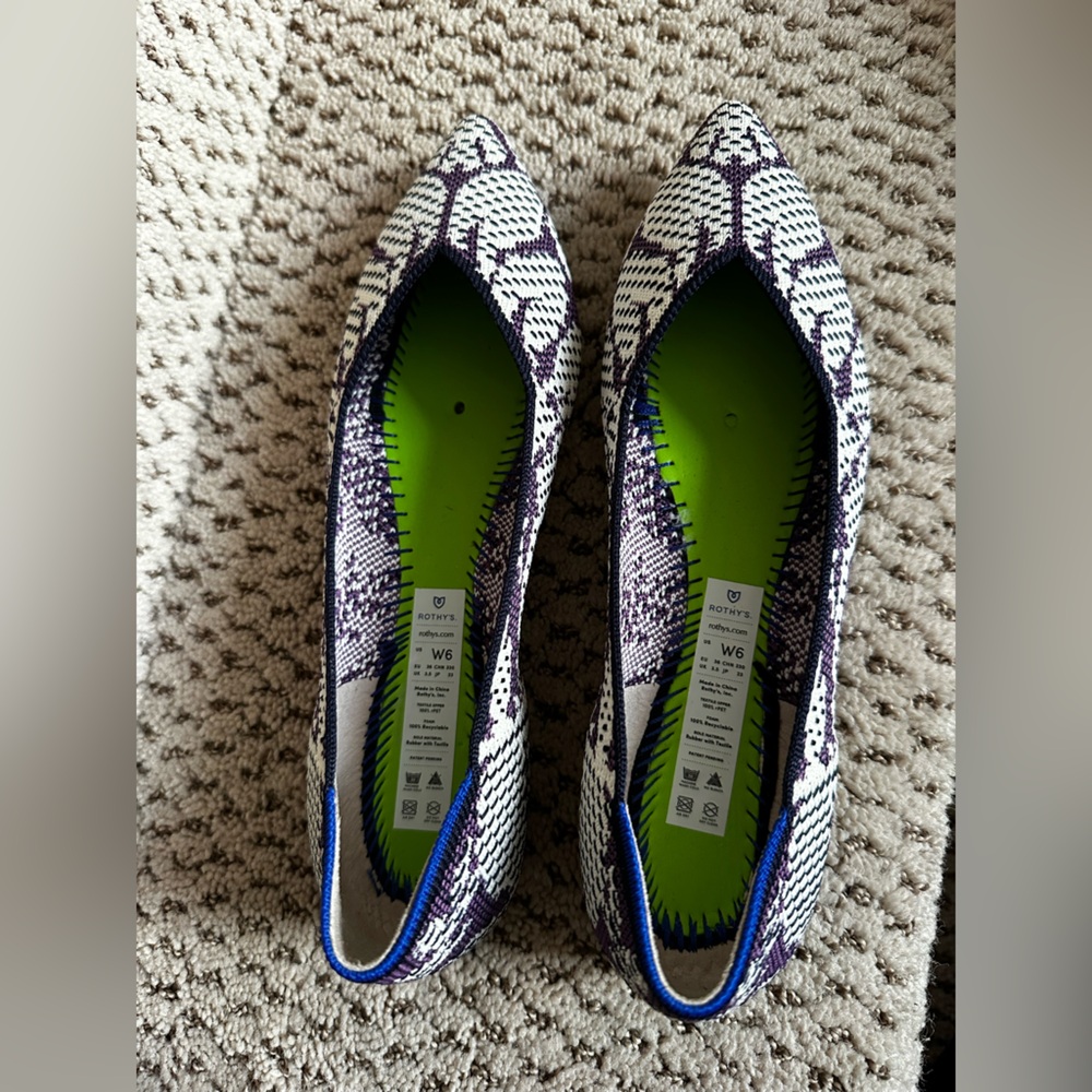 🪻Rothy’s Purple Floral Point Shoes🪻 - Picture 2 of 3